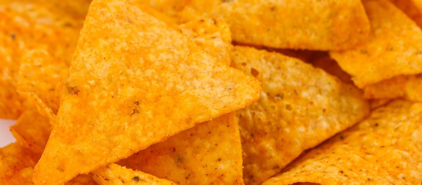 Κορίτσι βρήκε παραφουσκωμένο Dorito κι έβγαλε πάνω από 12 χιλ. ευρώ σε δημοπρασία! (βίντεο)